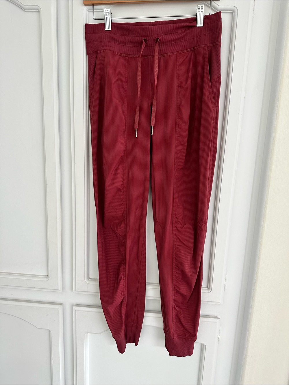 lululemon athletica Women's Burgundy Drawstring Joggers